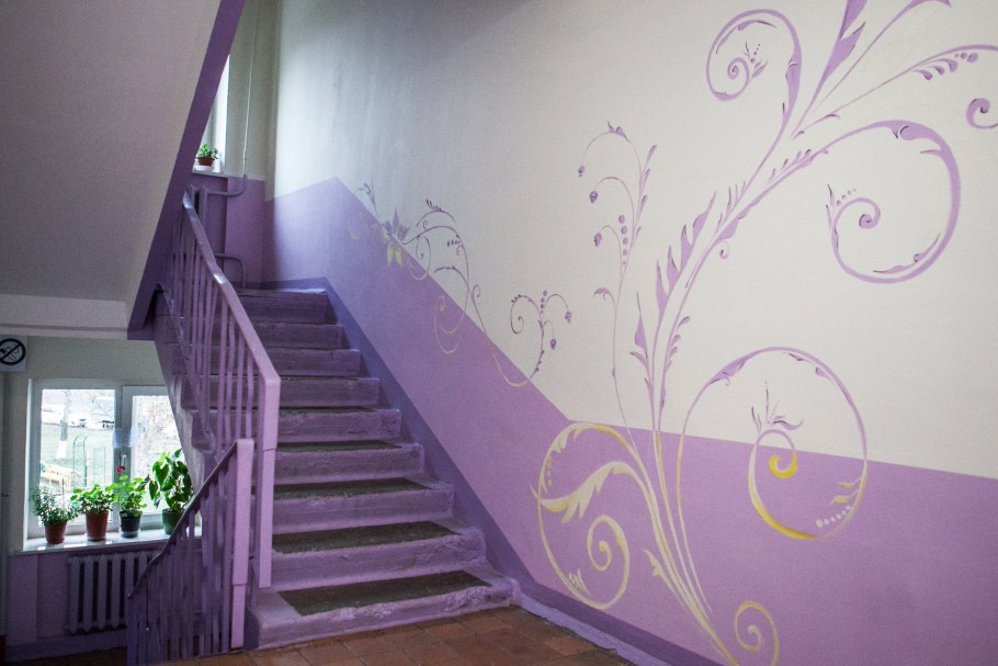 Красивая покраска подъезда