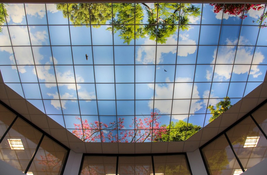 Стеклянный потолок