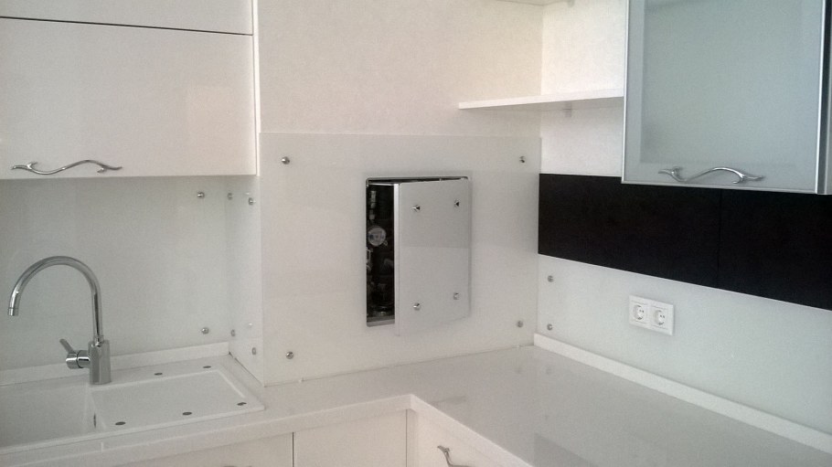 Газовый котел в шкафу