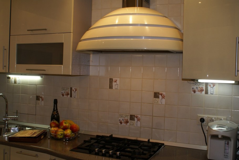 Короб для газовой трубы на кухне