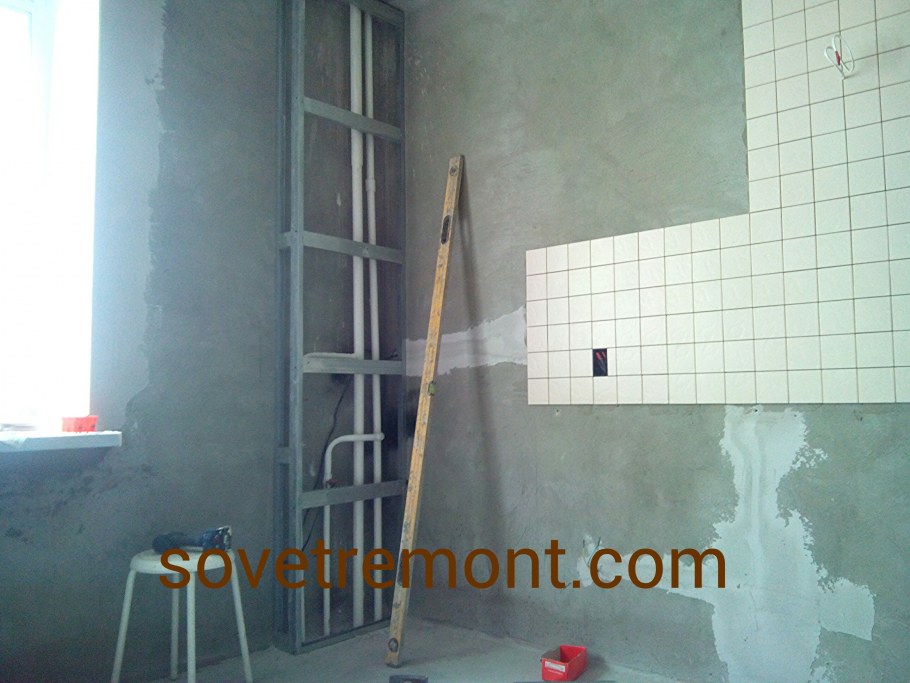 Декор трубы на кухне