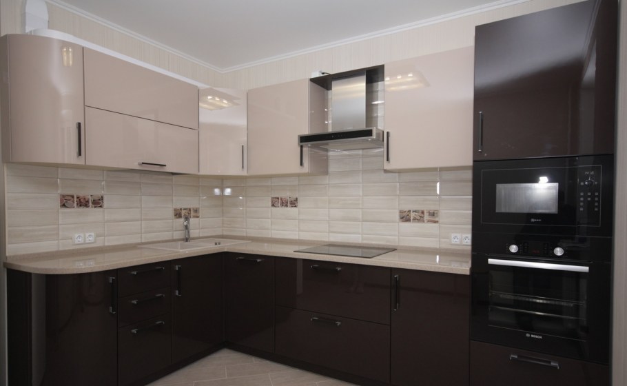 Кухня фасады беж и венге