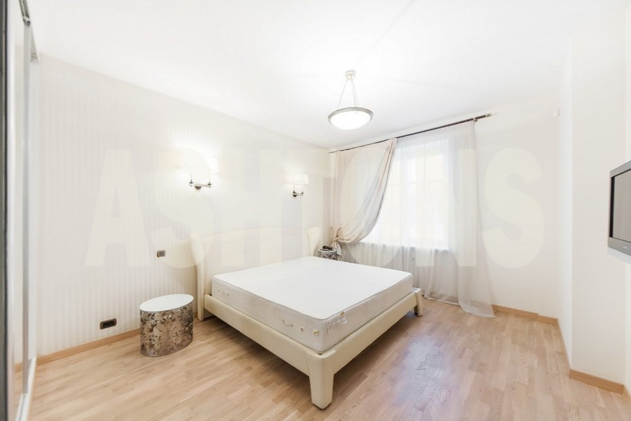 Спальня с видом на море