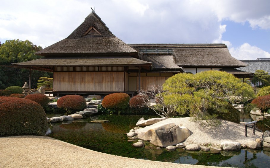 Интерьер участка