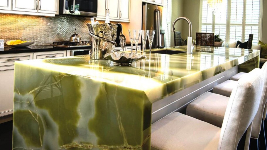 Оникс камень столешница