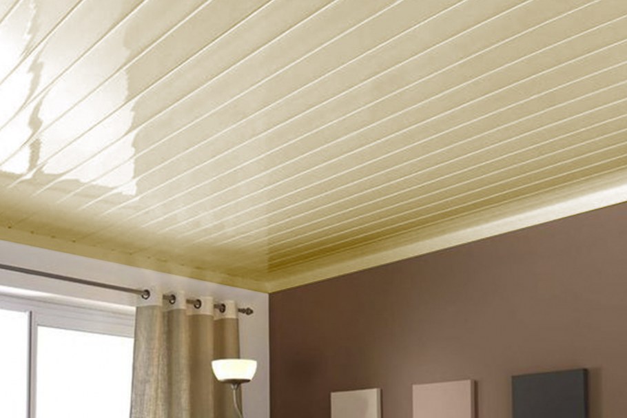 Потолок из пластиковых панелей