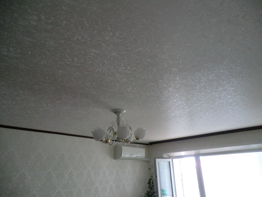 Бюджетный потолок