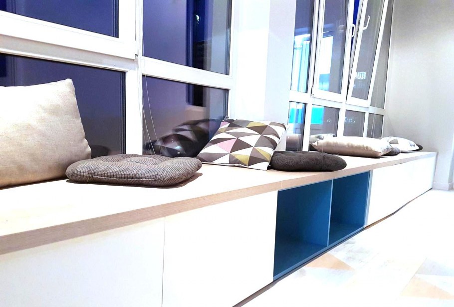 Диван на балконе сапожок