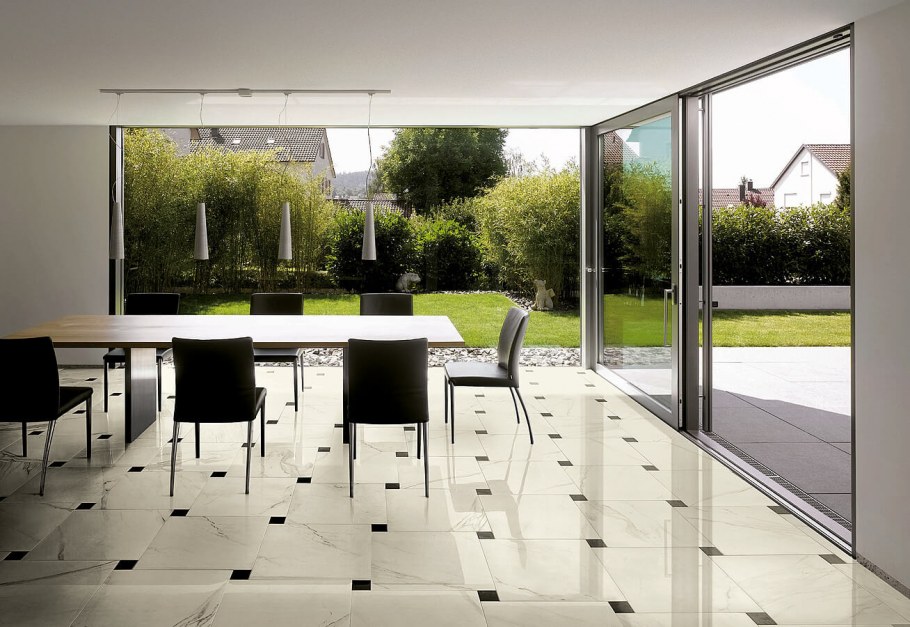 Плитка с черными вставками