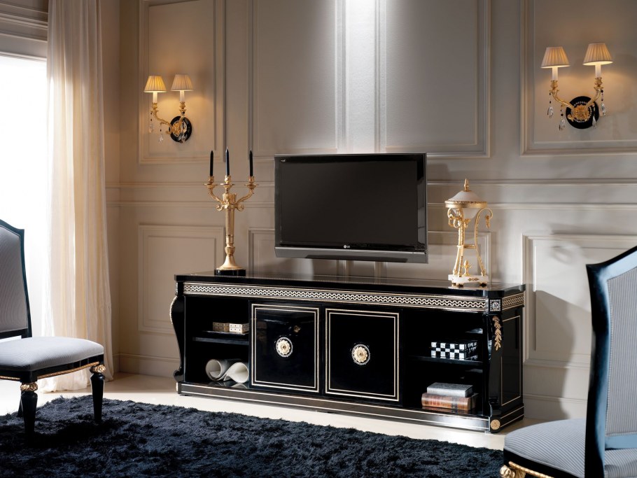 Комод под ТВ В классическом современного стиля