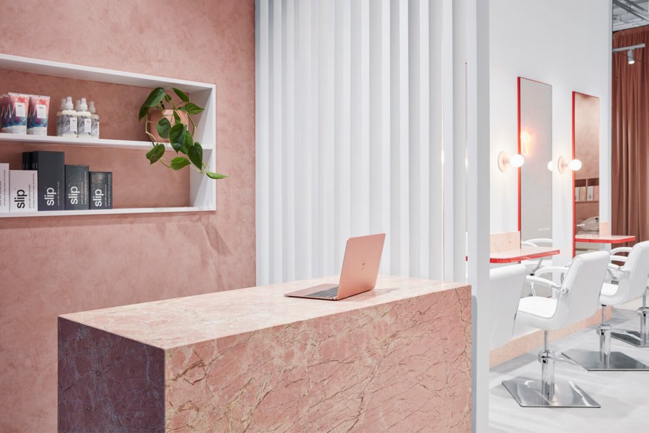 Декоративная штукатурка в салоне красоты