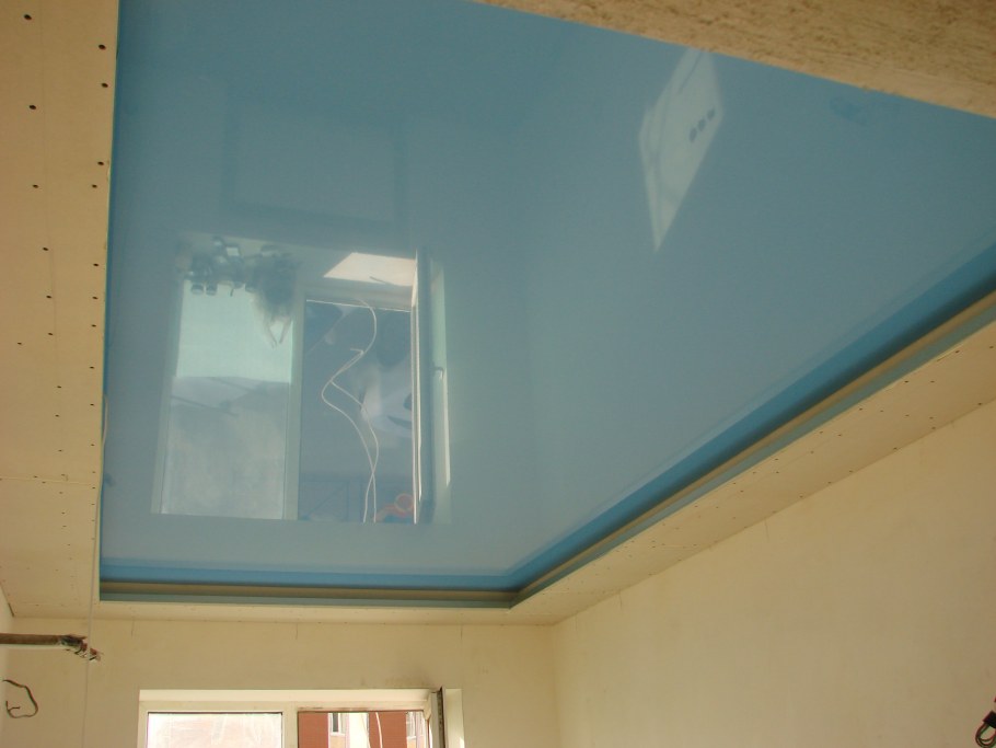 Бирюзовый потолок