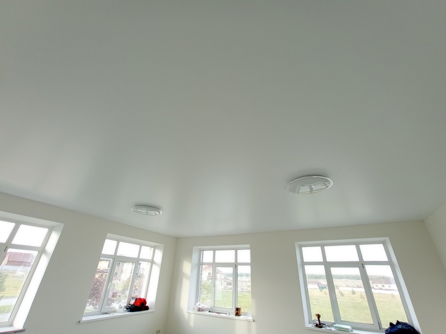 Бирюзовый потолок