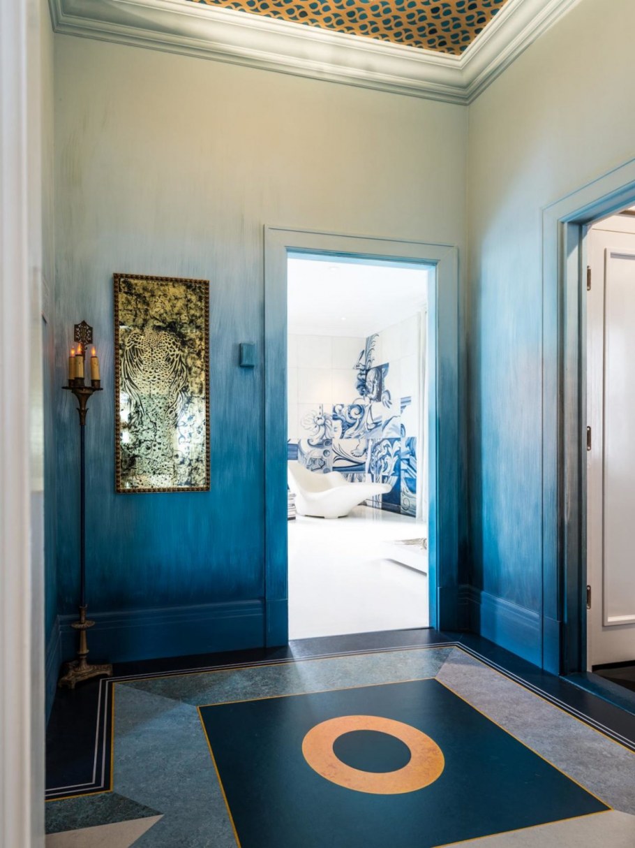 Картины для интерьера прихожей