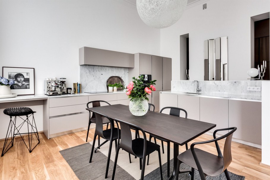 Интерьер сталинки с высокими потолками