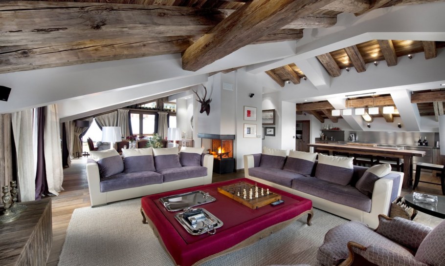 Кухня-столовая в стиле Шале