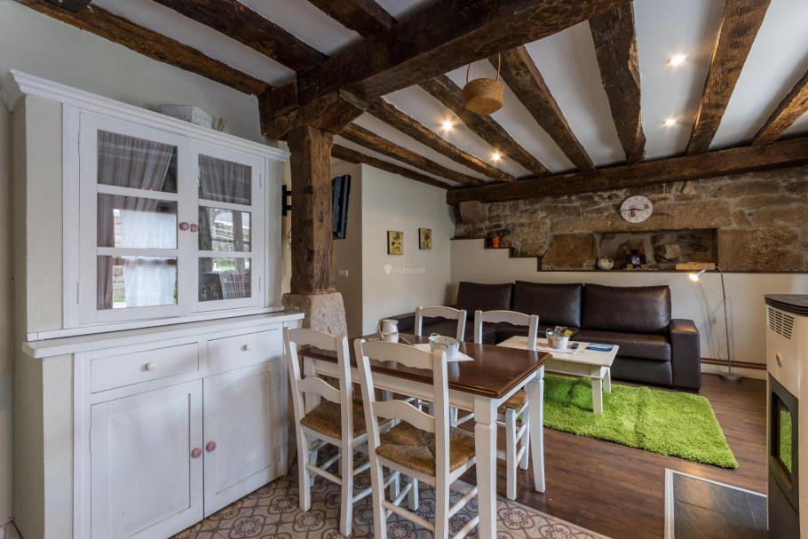 Потолок в стиле Шале