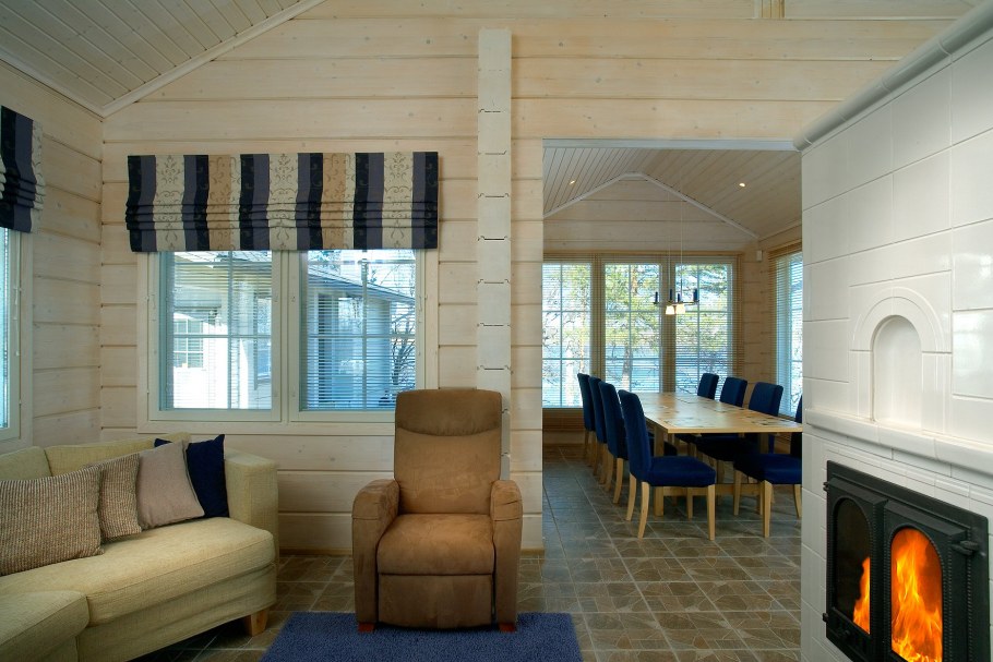 Окно в гостиной