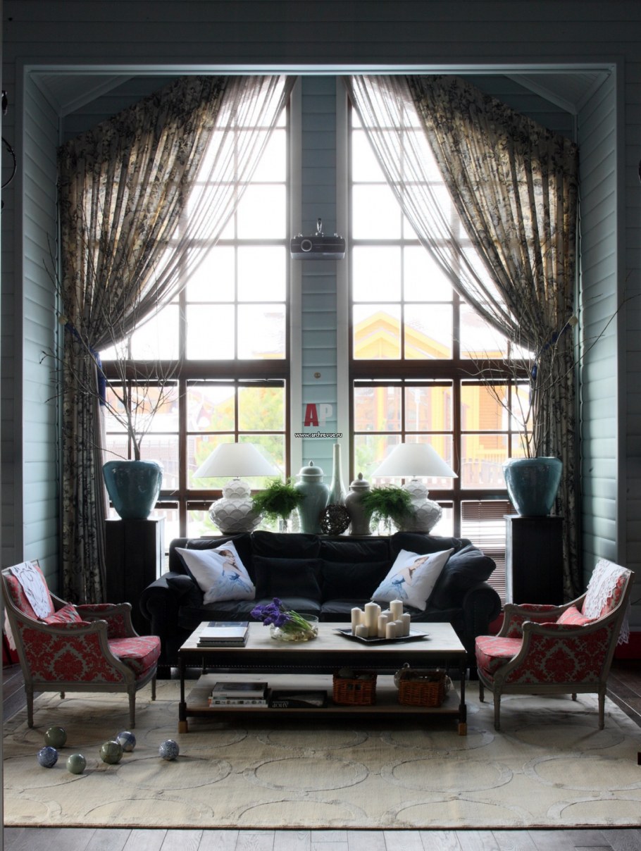 Шторы для окон второго света