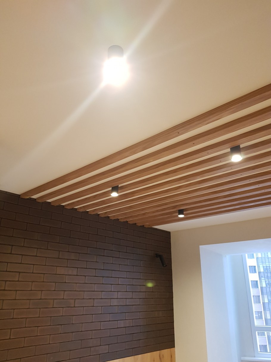 Бюджетная отделка потолка