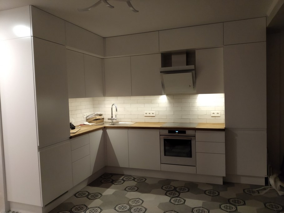 Столешница дуб Вотан с черной кромкой