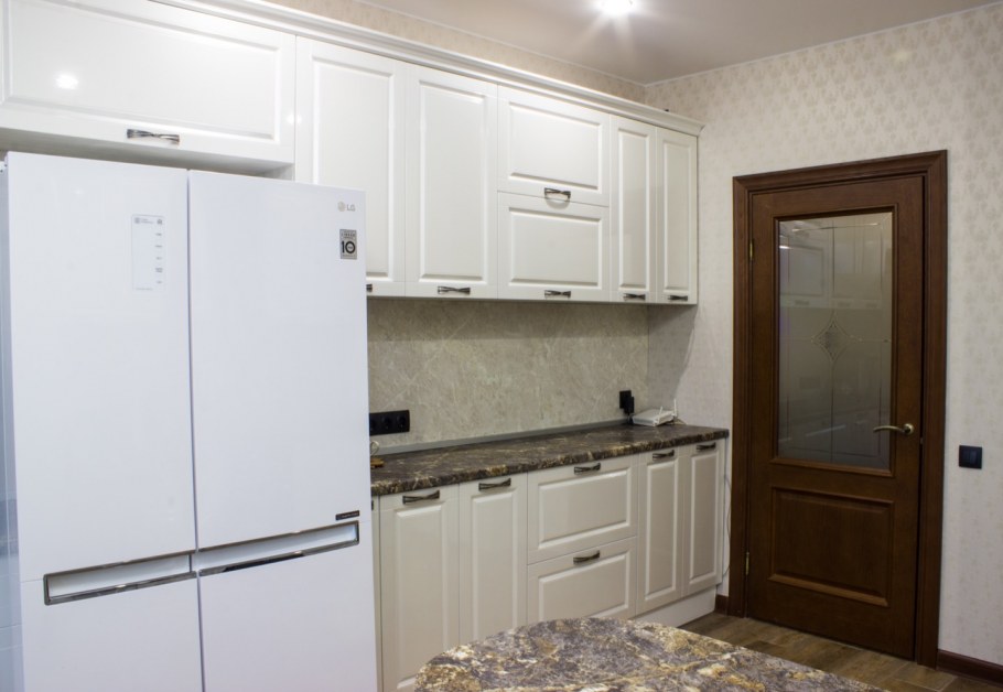 Глухой фасад кухни до столешницы