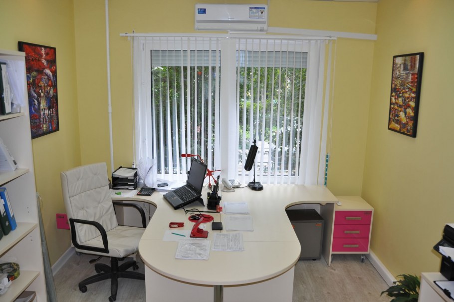 Расстановка мебели в кабинете врача