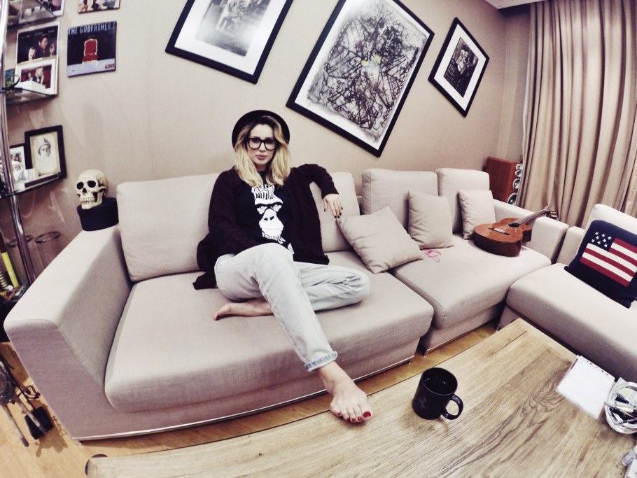 Нателла Крапивина ноги