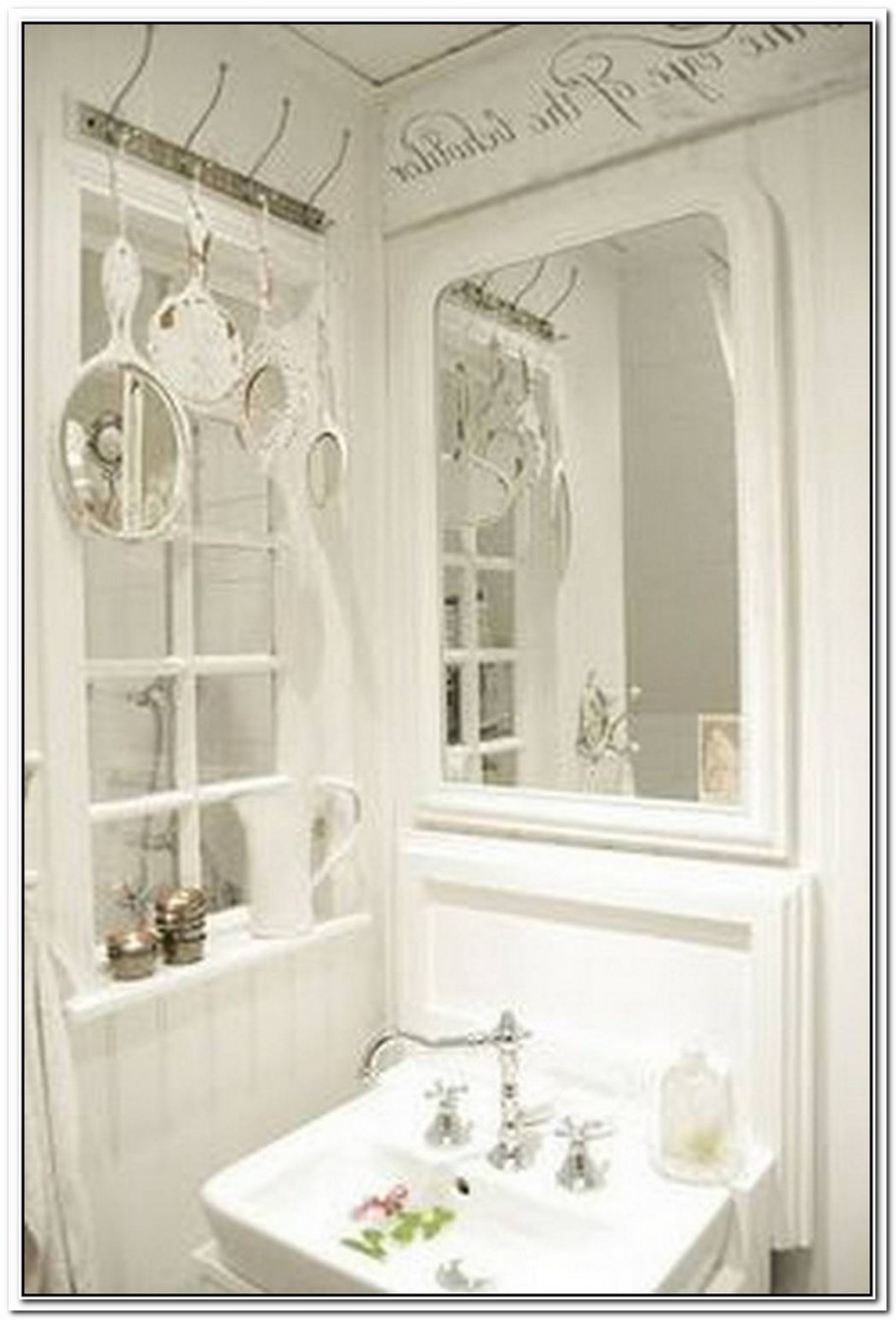 Зеркало в винтажном стиле для ванной