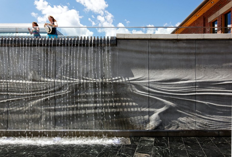 Водная стена разщер