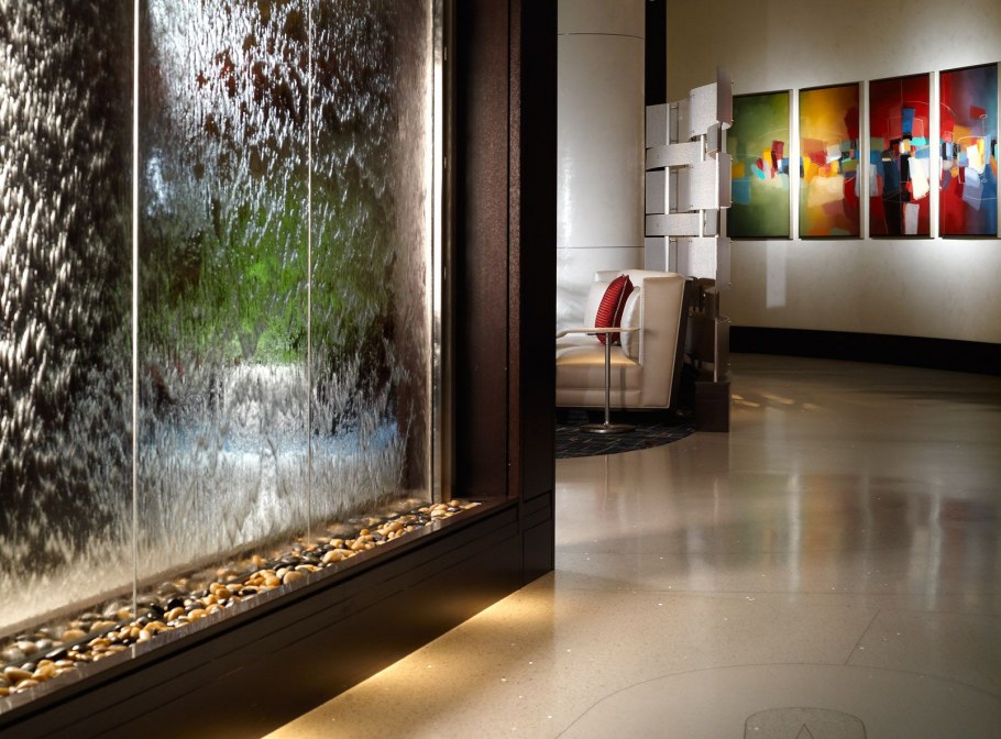 Водопад в помещении