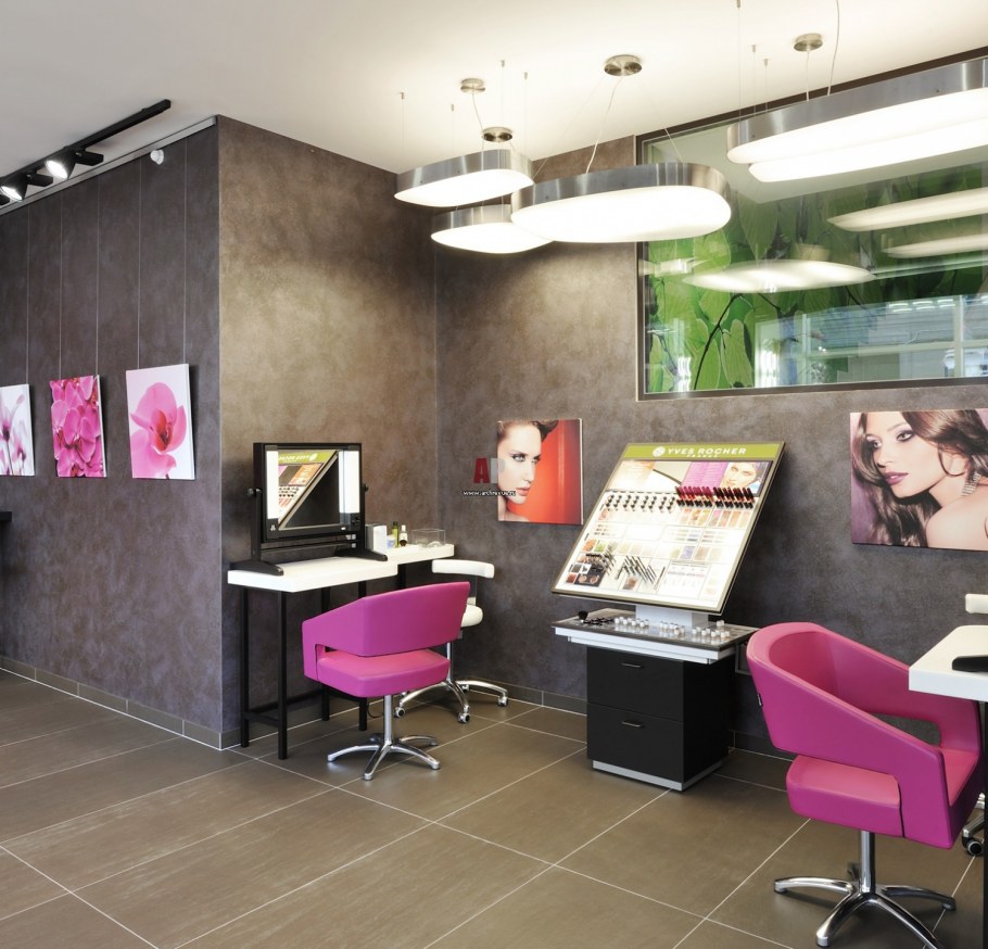 Необычный интерьер салона красоты