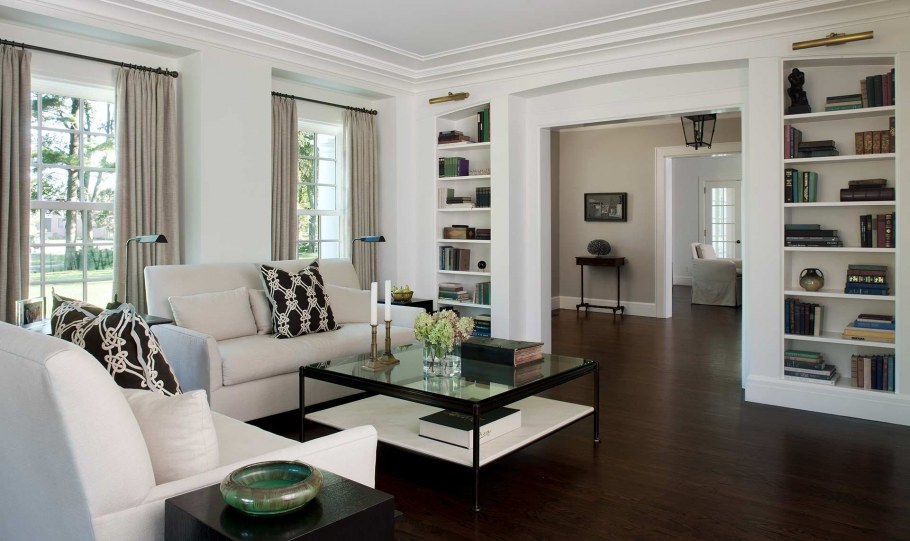 Гостиная с невысокими потолками