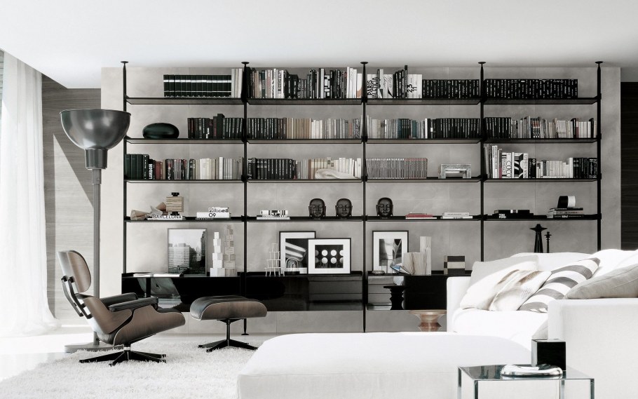 Книжный стеллаж в минималистичном интерьере