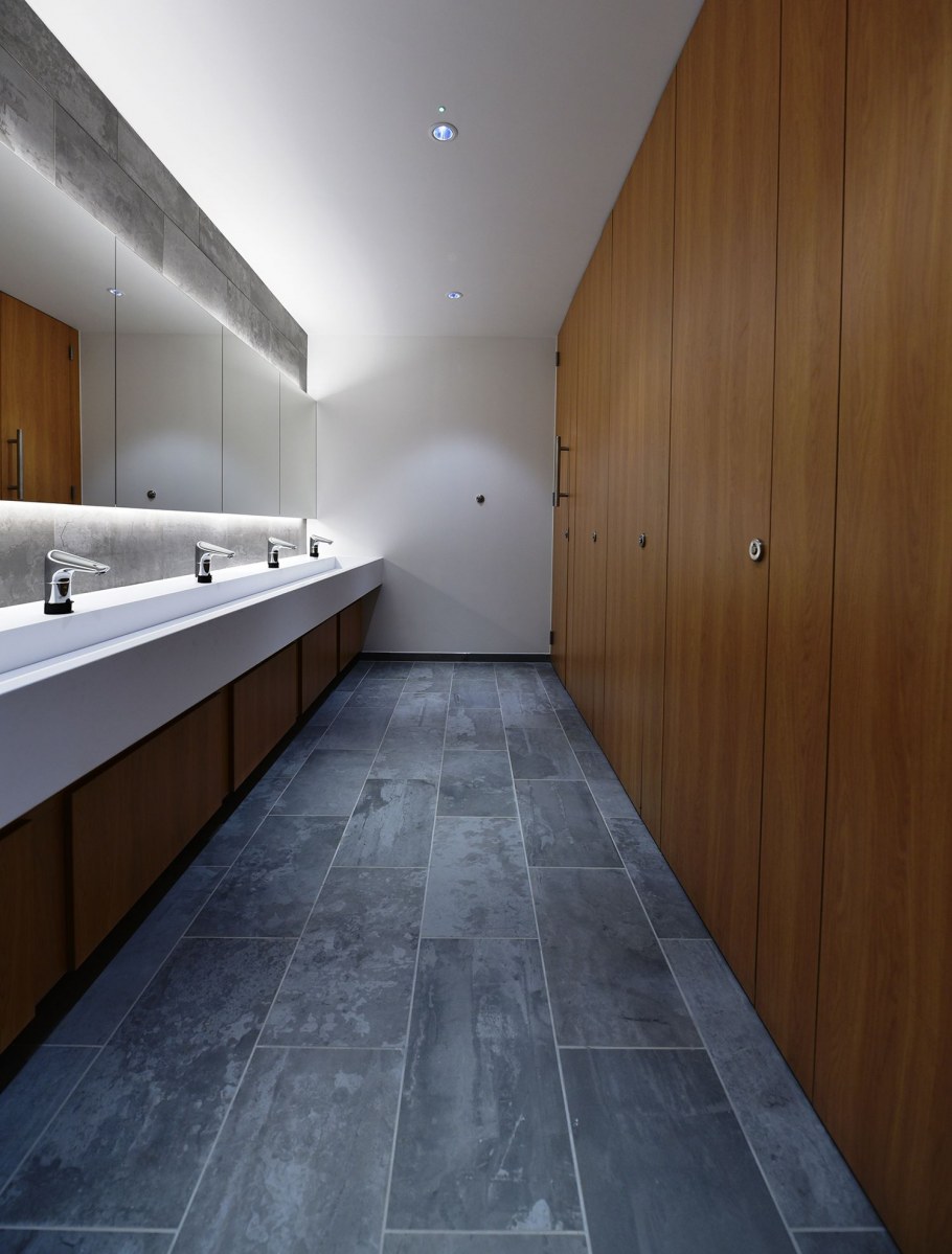 Дизайн общественного туалета