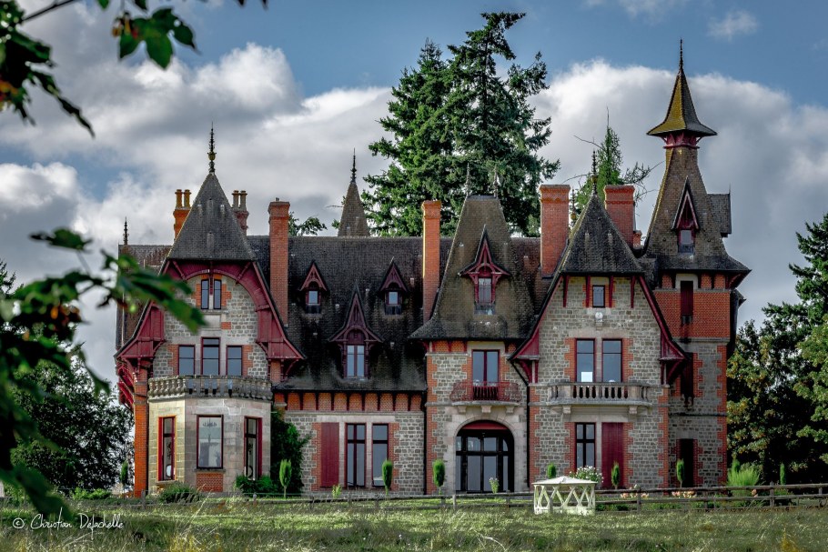 Особняк Тюдор Готика архитектура