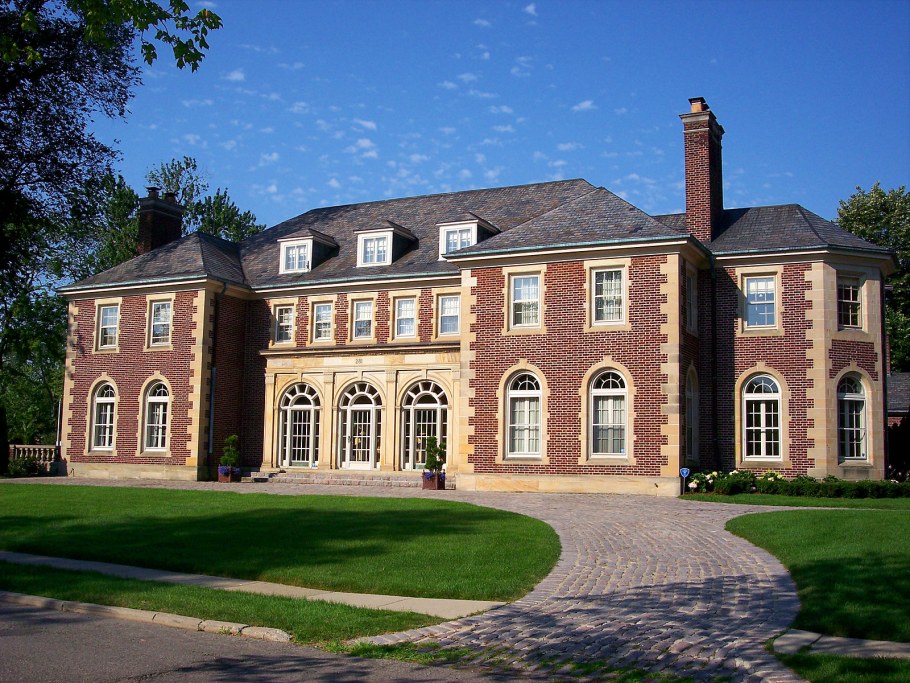 Кирпичная усадьба в георгианском английском стиле