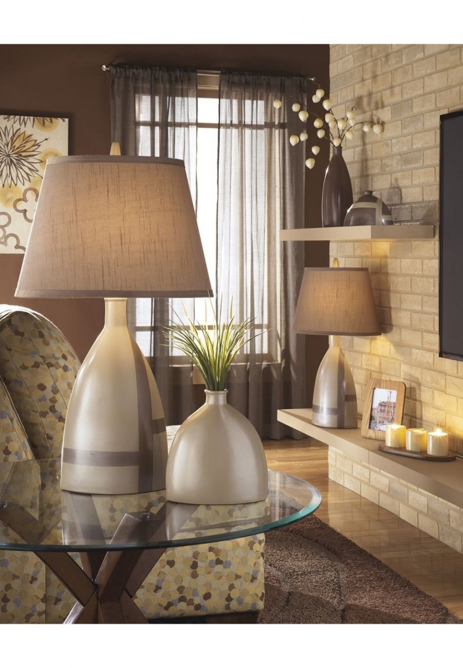 Настольные лампы в интерьере