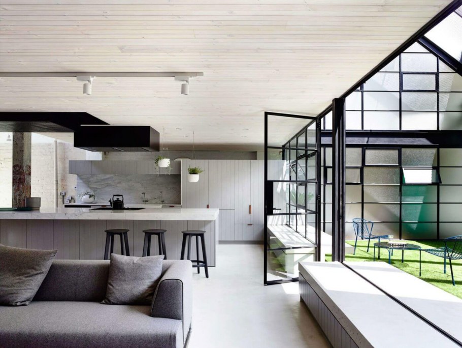 Стеклянный дом в стиле лофт