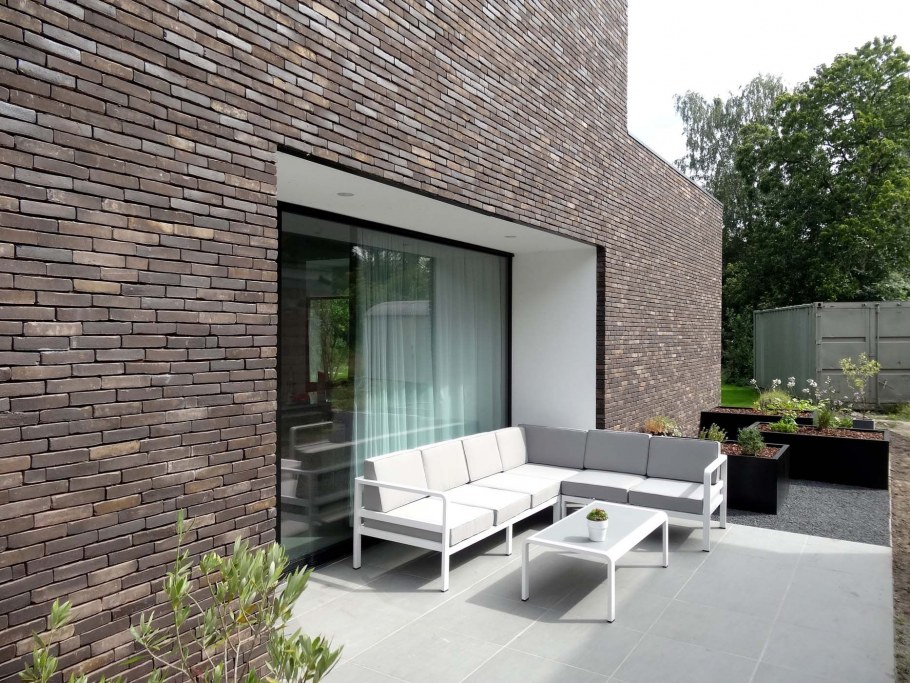 Фасад современного дома из клинкерного