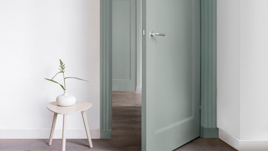 Двери Армада входные из массива сосны