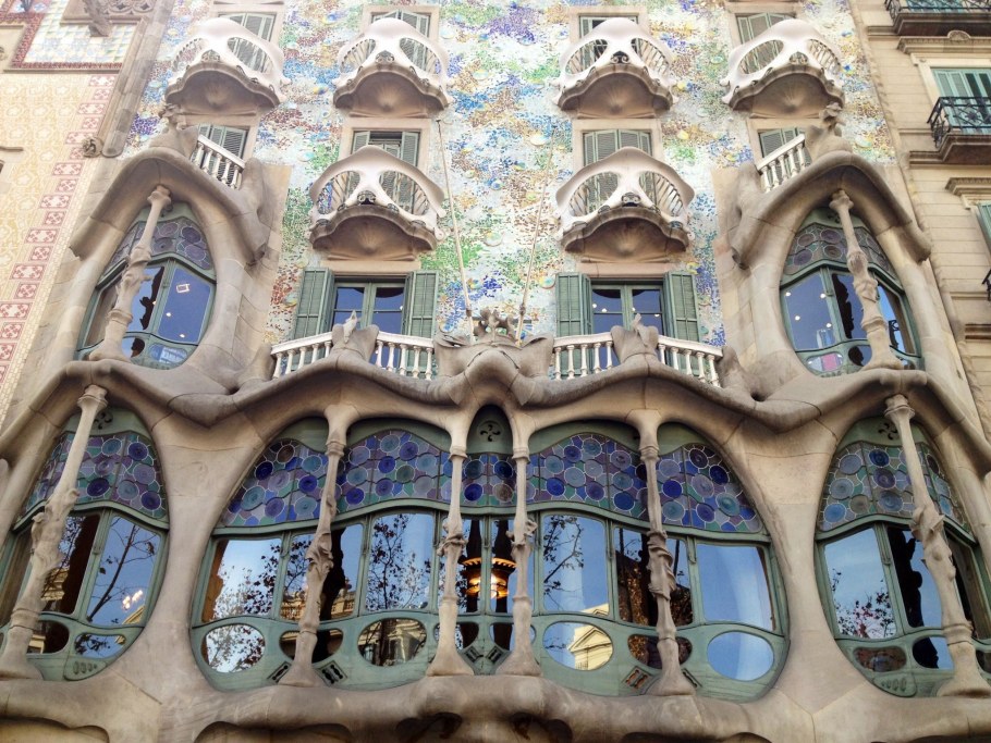 Здания Антонио Гауди в Барселоне