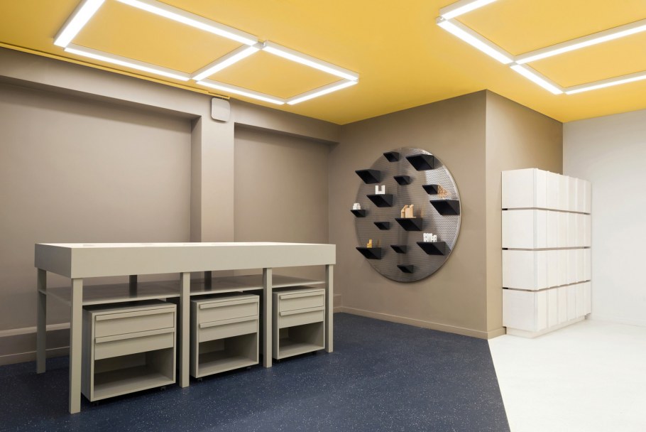 Прихожая дверь