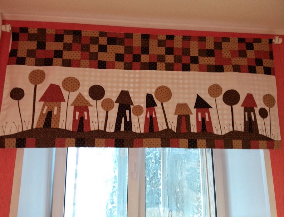 Шторы в стиле пэчворк на кухню