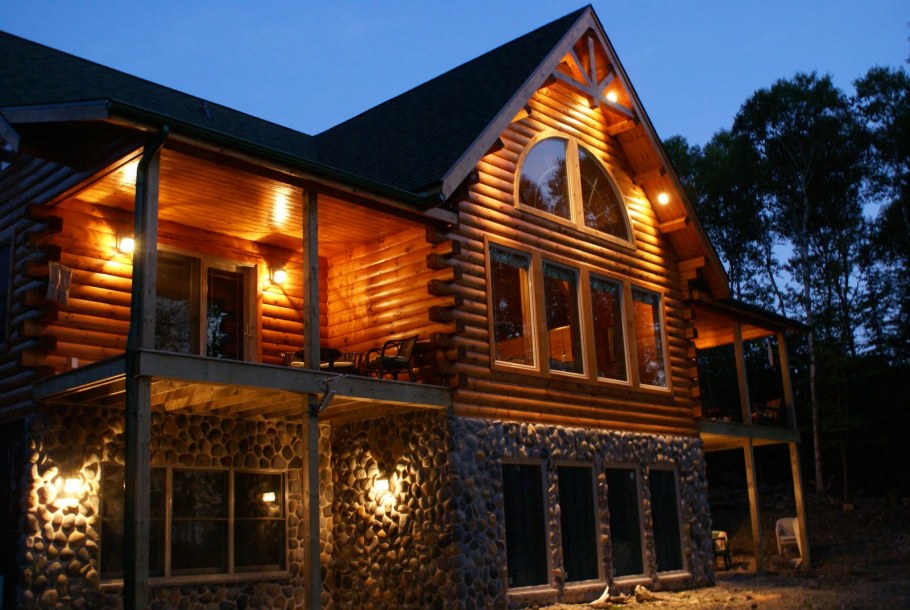 Подсветка деревянных домов