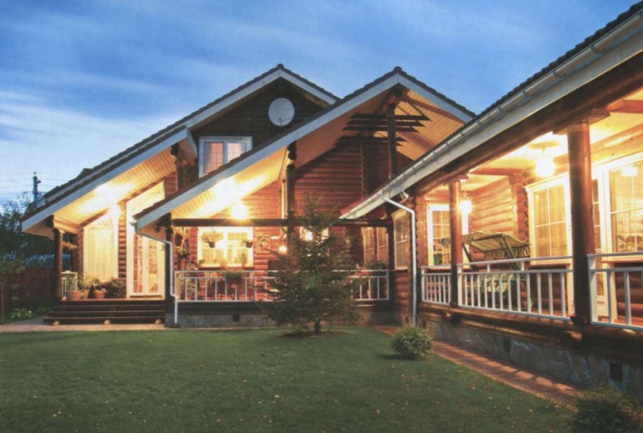 Подсветка домов из бревна снаружи