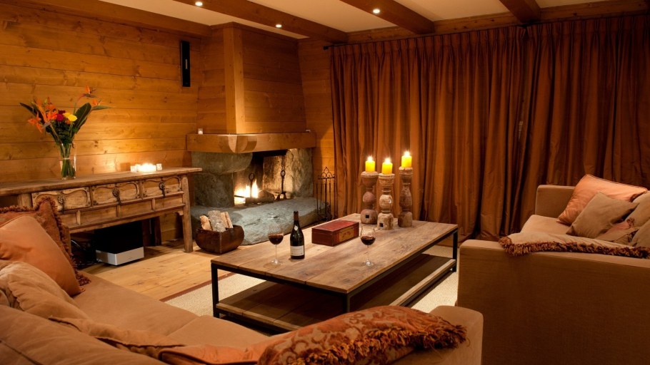 Гостиная в стиле Шале с камином