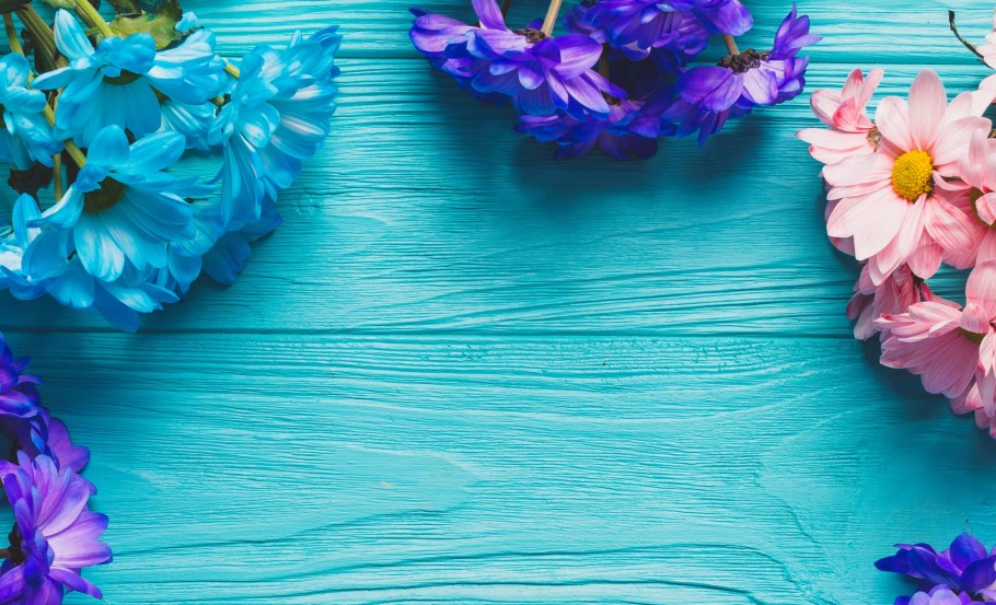 Обои по цветам