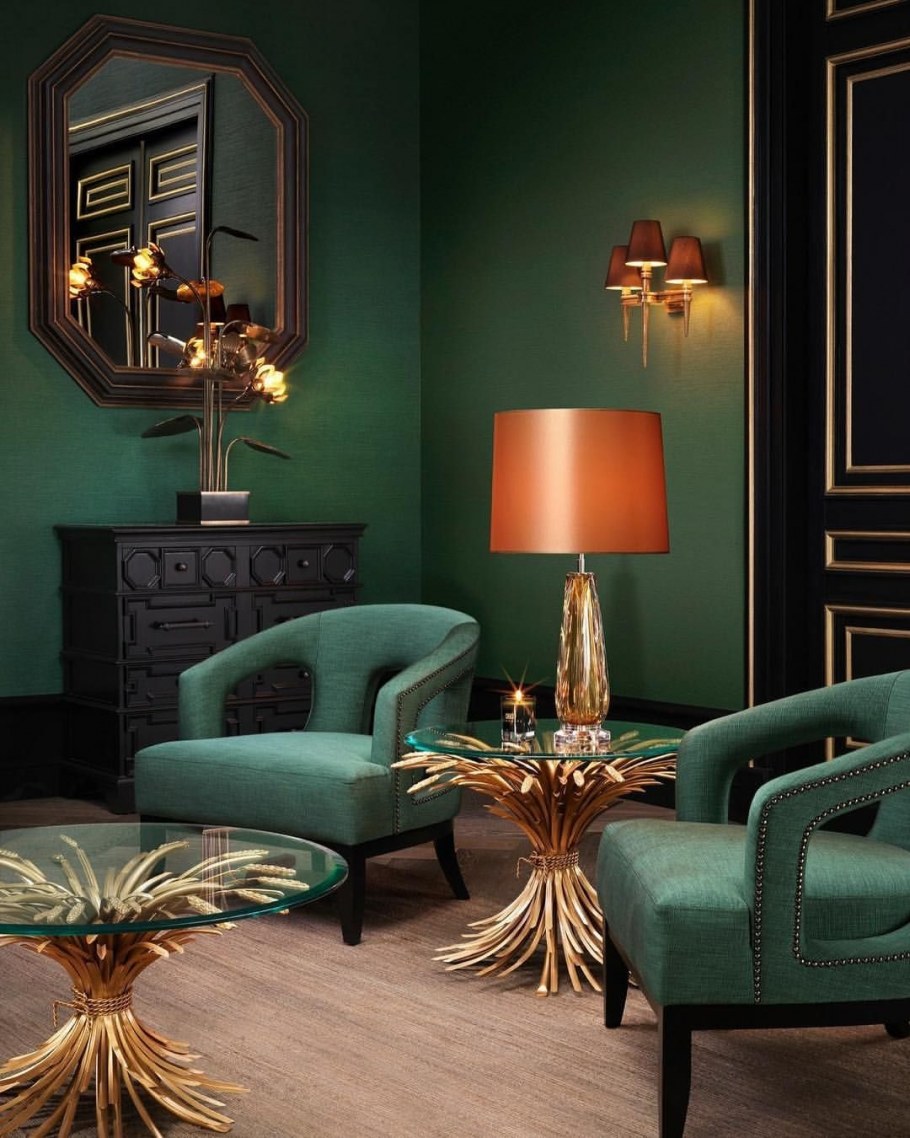Гостиная в темно зеленых тонах