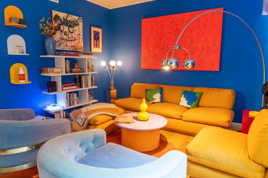 Сине оранжевая комната для мальчика